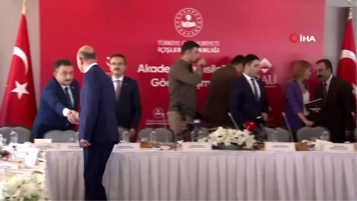 İçişleri Bakanı Süleyman Soylu Akademisyenlerle bir araya geldi