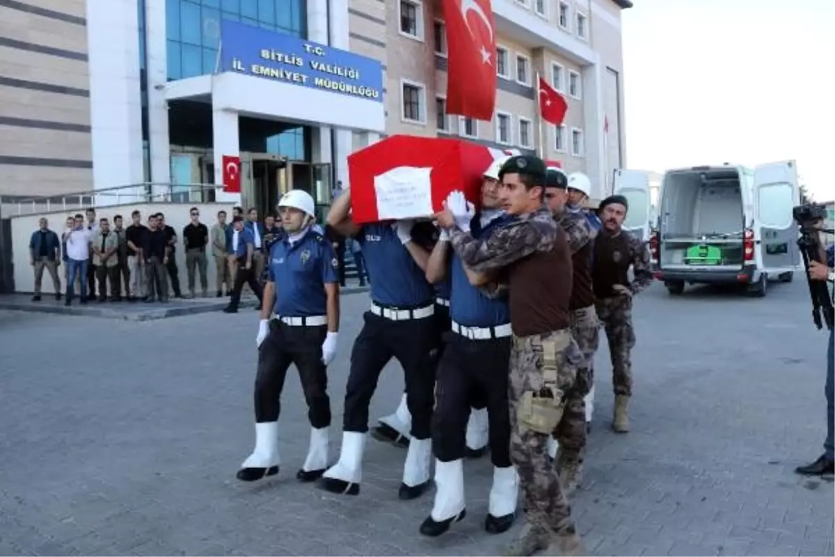 Kazada hayatını kaybeden polis memuru toprağa verildi