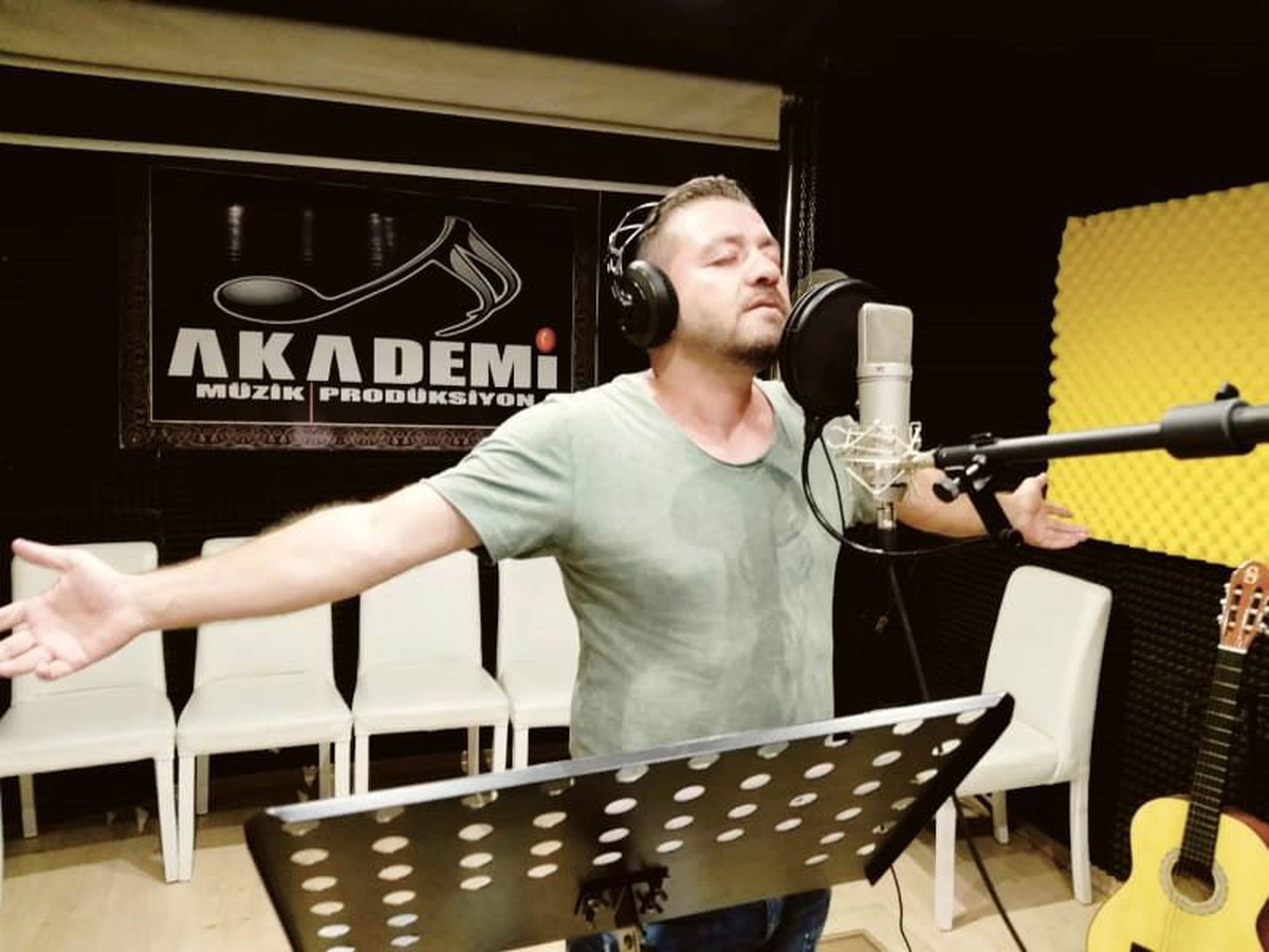 Müzik dünyasına yeni bir isim merhaba demeye hazırlanıyor