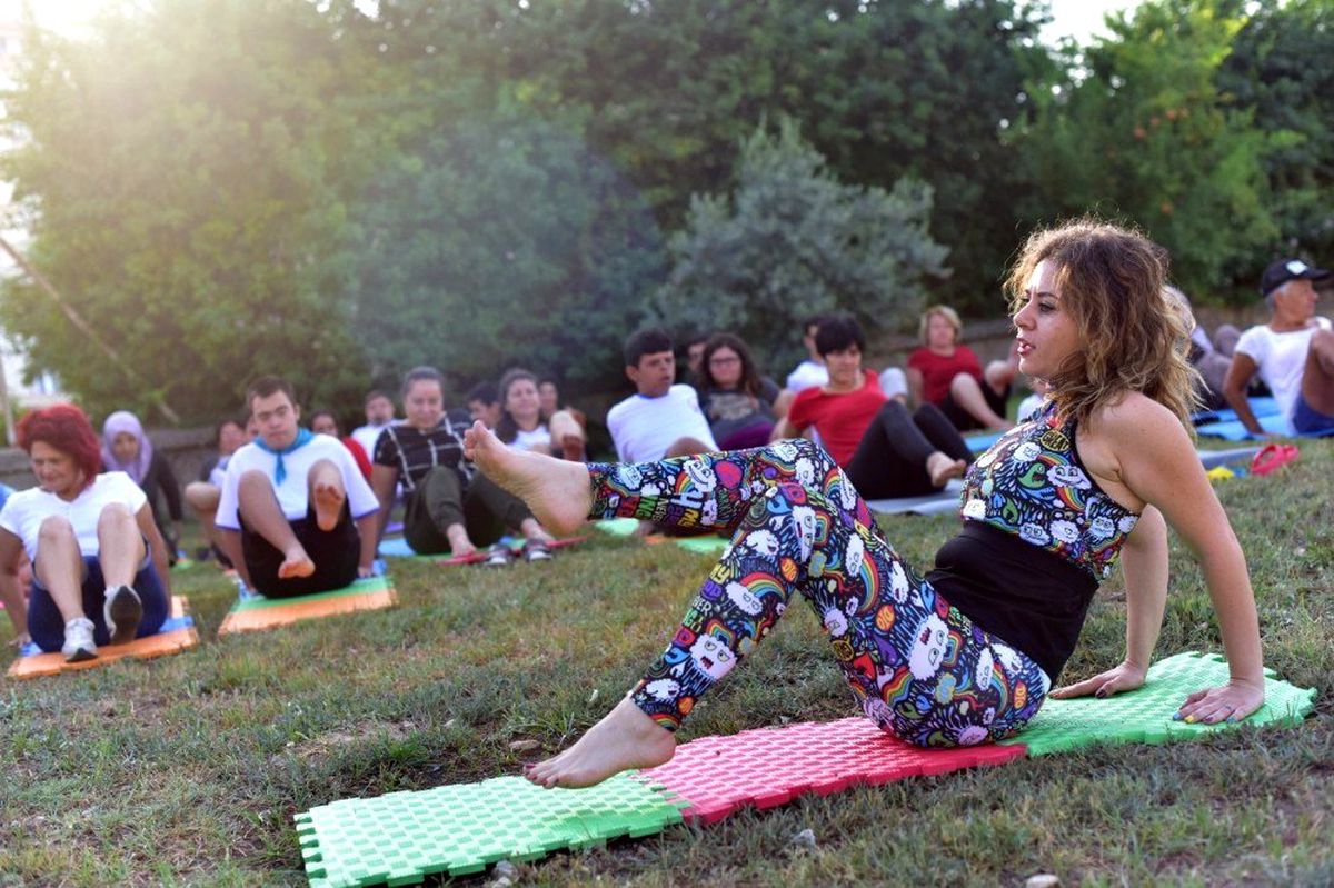 Özel çocuklara yoga kursu