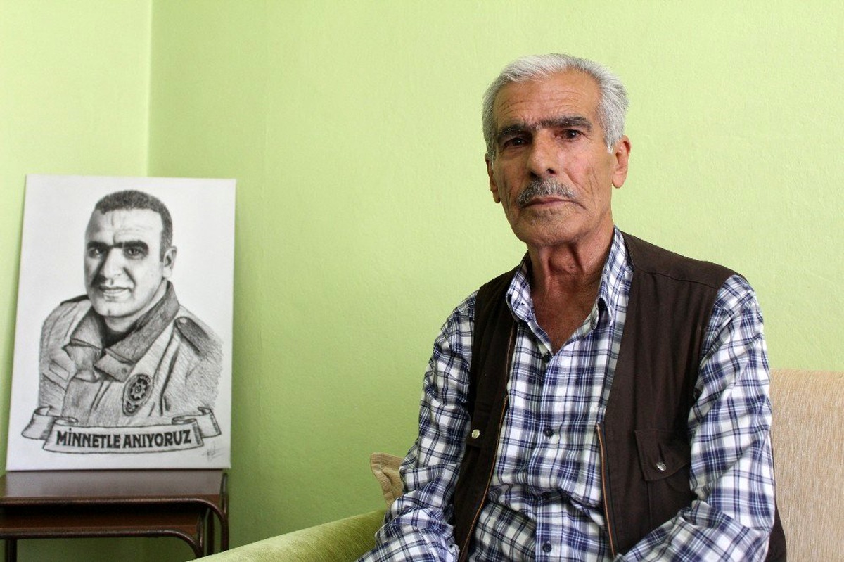 Şehit Fethi Sekin\'in babası: "Şehit oğlum üzerinden siyaset yapılmasını doğru bulmuyorum"