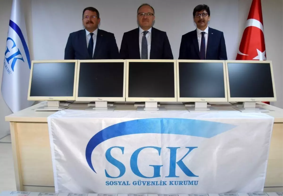 SGK\'nın kullanmadığı bilgisayarlar okullara verildi