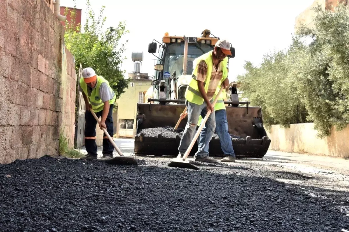 Toroslar\'da yol yapım, bakım ve onarın çalışmaları devam ediyor