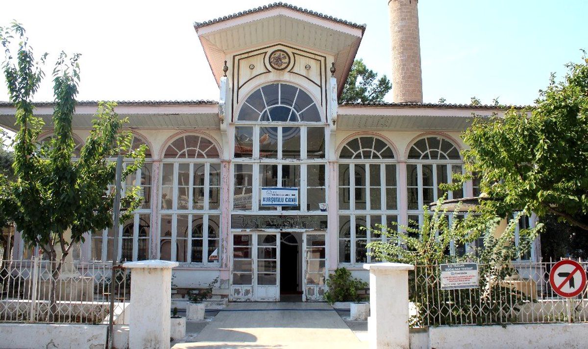526 yıllık tarihi cami restore edilmeyi bekliyor