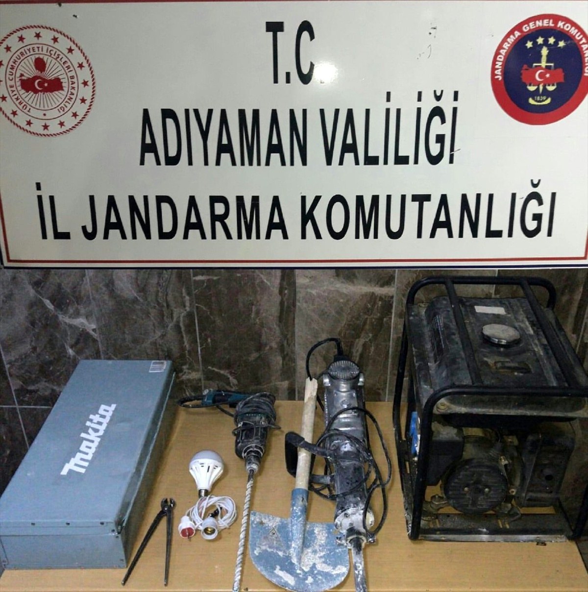 Adıyaman\'da kaçak kazı operasyonu: 7 gözaltı