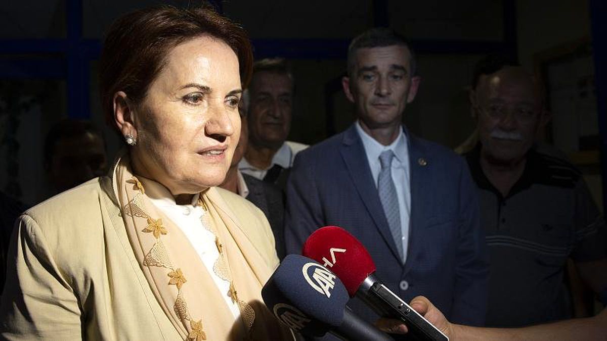 Akşener\'den Diyarbakır\'da eylem yapan annelere: Çözüm adresi bir partinin kapısı değil