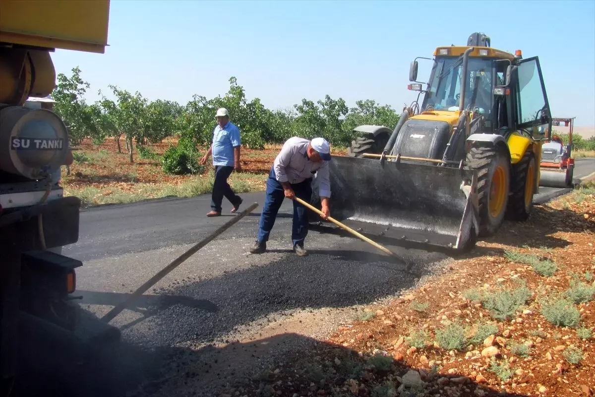 Araban\'da bozulan yollar onarılıyor