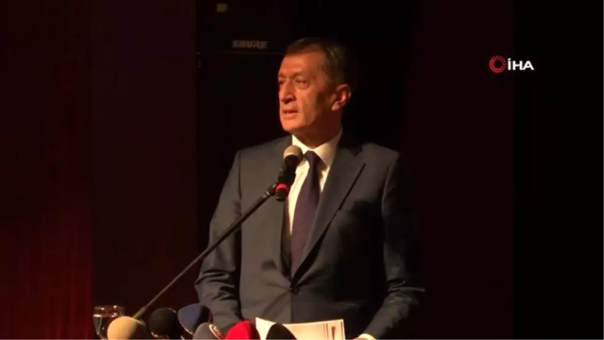 Bakan Selçuk: "2019 YKS\'de ilk binde 130 imam hatipli öğrencimiz başarıya imza atmış bulunuyor"