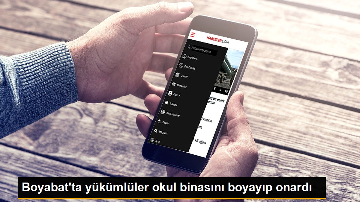 Boyabat\'ta yükümlüler okul binasını boyayıp onardı