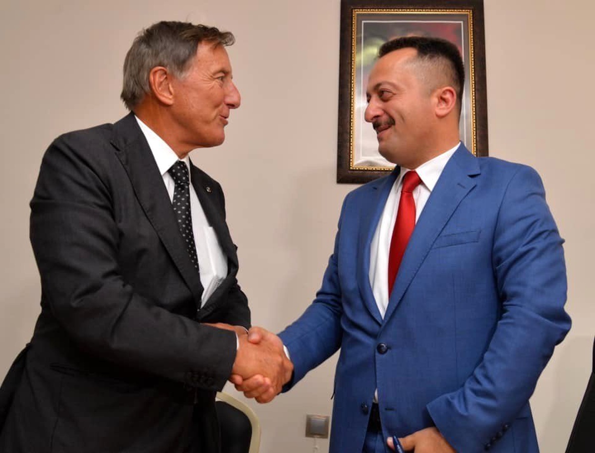 Bülent Eczacıbaşı\'ndan, Bozüyük eğitimine destek