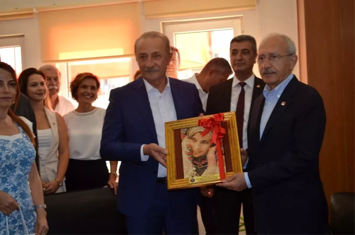 CHP Lideri Kılıçdaroğlu\'ndan Didim Belediyesine ziyaret