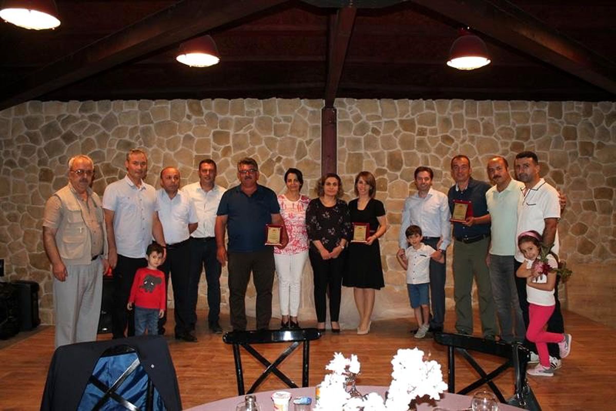 Emekliye ayrılan ve tayin olan personele veda yemeği