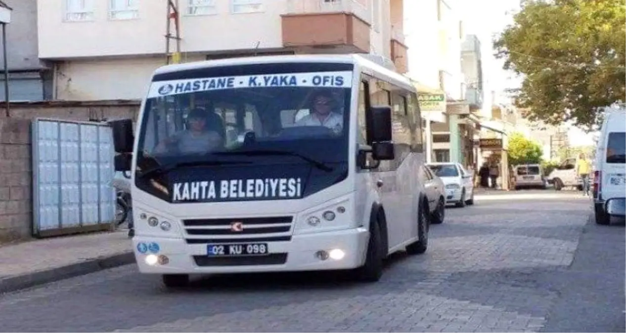 İlk ders günü Kahta Belediyesi araçları ücretsiz ulaşım hizmeti verecek