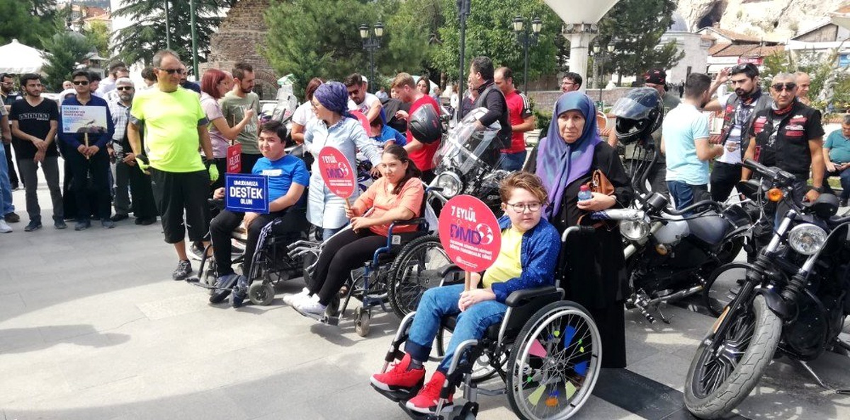 Kas erimesi hastası çocuklar için farkındalık etkinliği