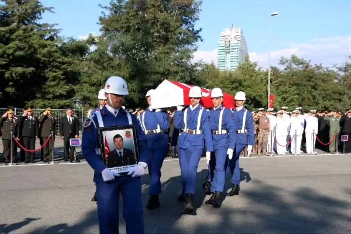 Kazada şehit olan uzman jandarma yenier için tören düzenlendi