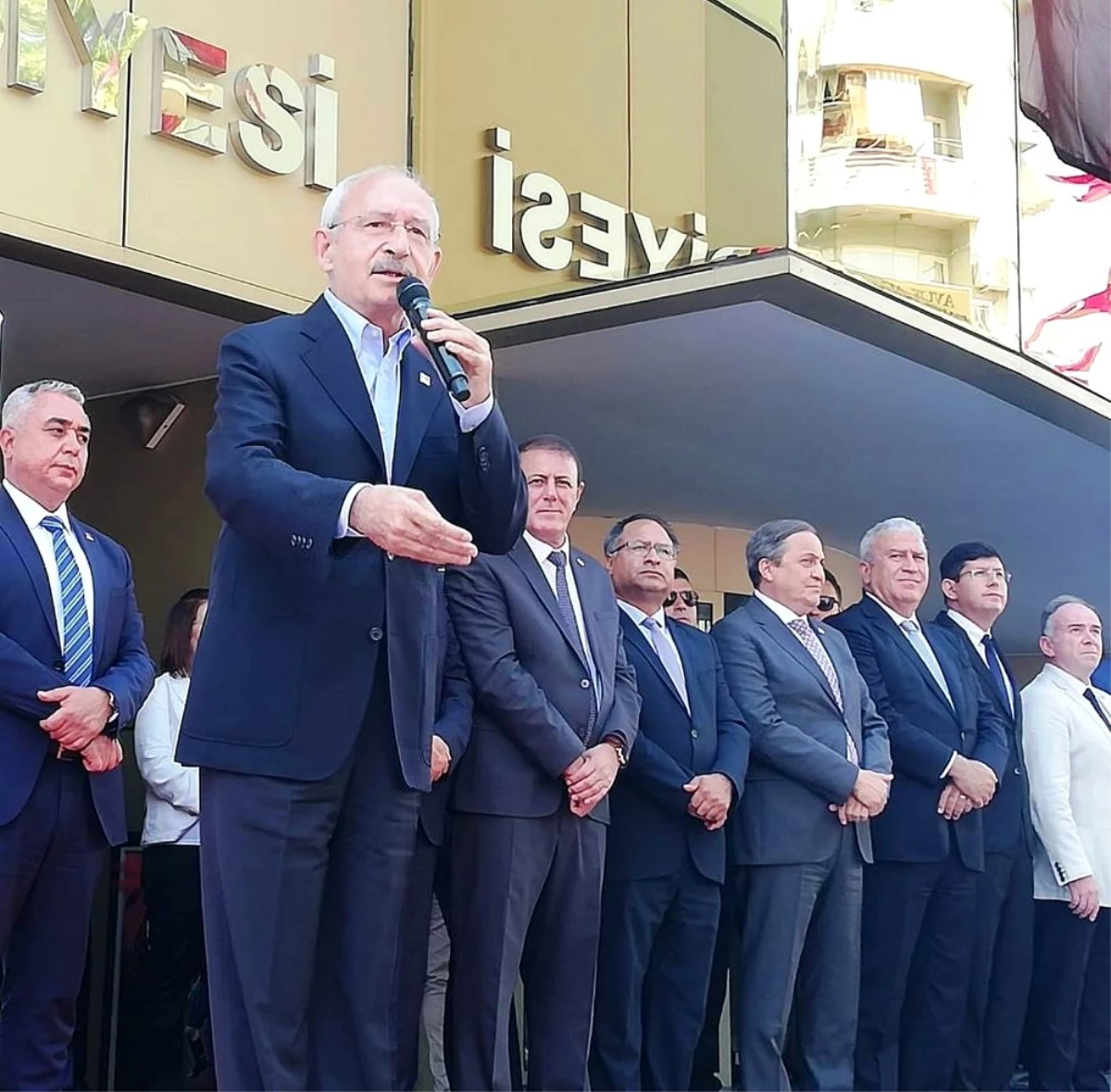 Kılıçdaroğlu: "Demokratik yollarla Türkiye\'yi aydınlığa çıkaracağız"