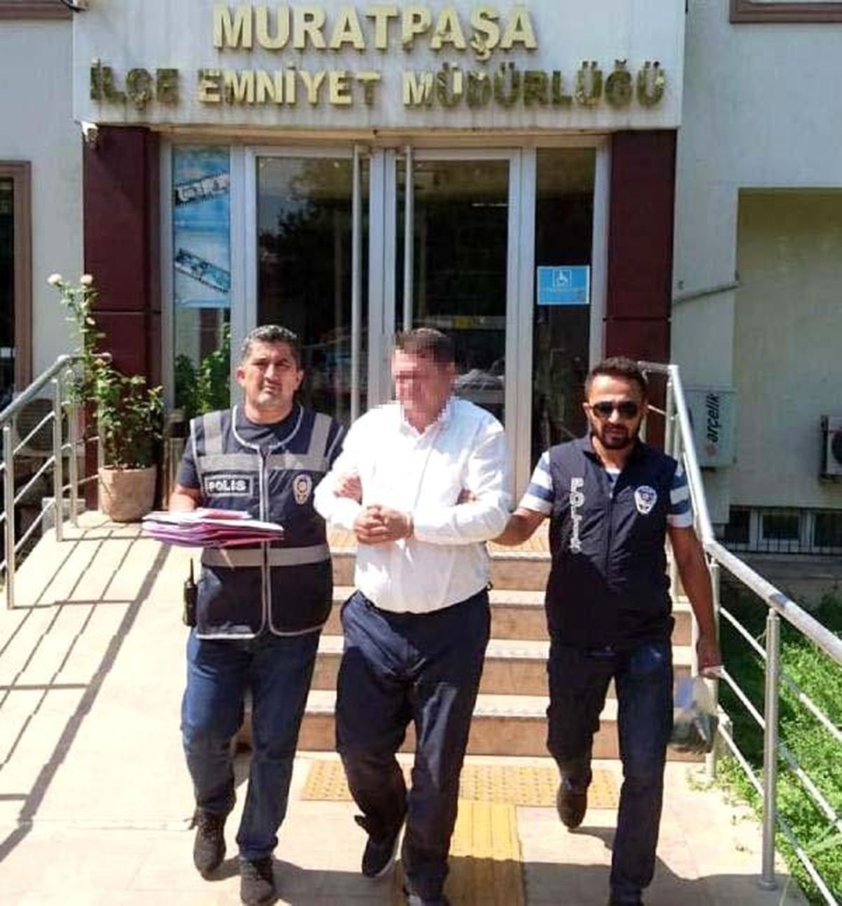 Otobüs şoförü, hasta gibi davranıp hastaları soydu