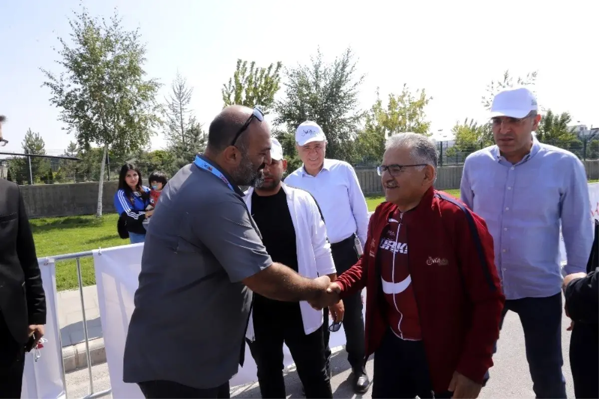 Tour Of Central Anatolia\'ya Başkan Büyükkılıç Start Verdi