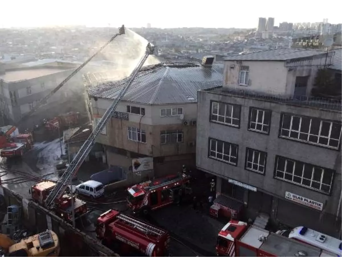 Zeytinburnu\'ndaki yangın kontrol altına alındı