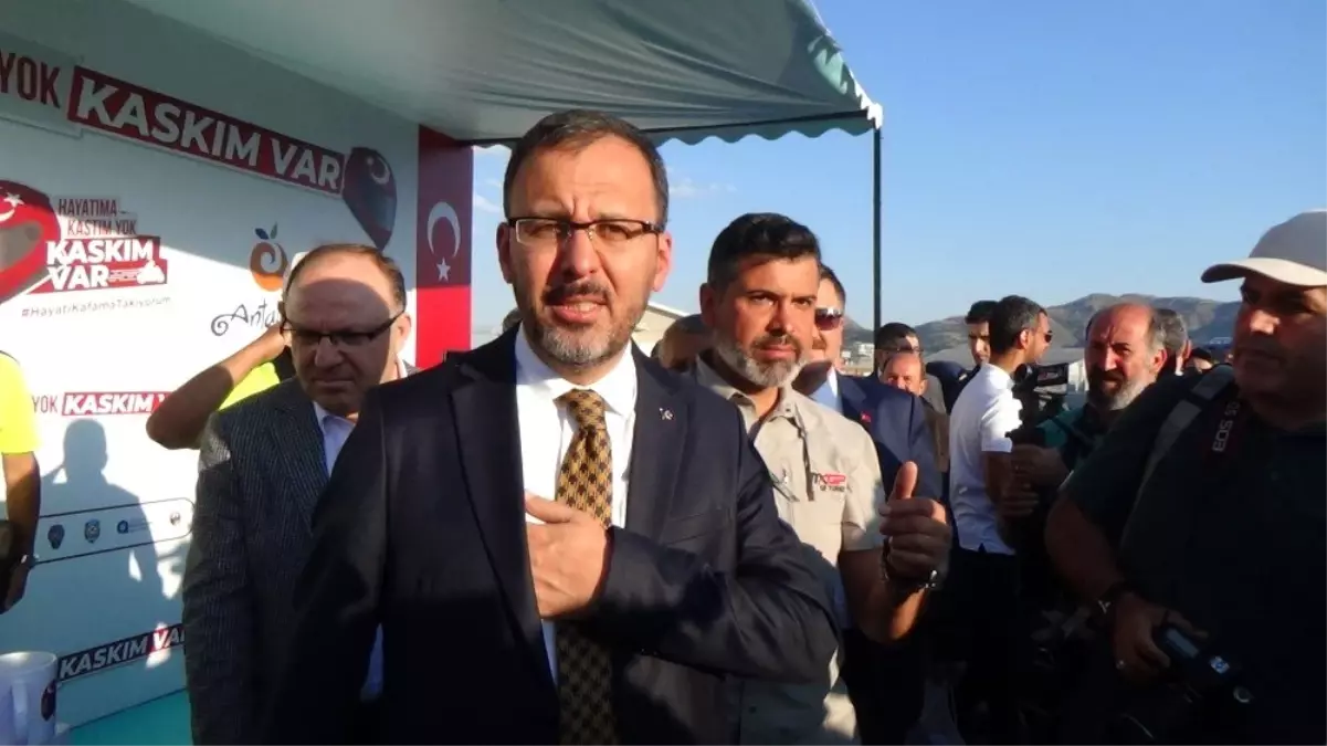 Bakan Kasapoğlu Dünya Motokros Şampiyonası Finaline katıldı