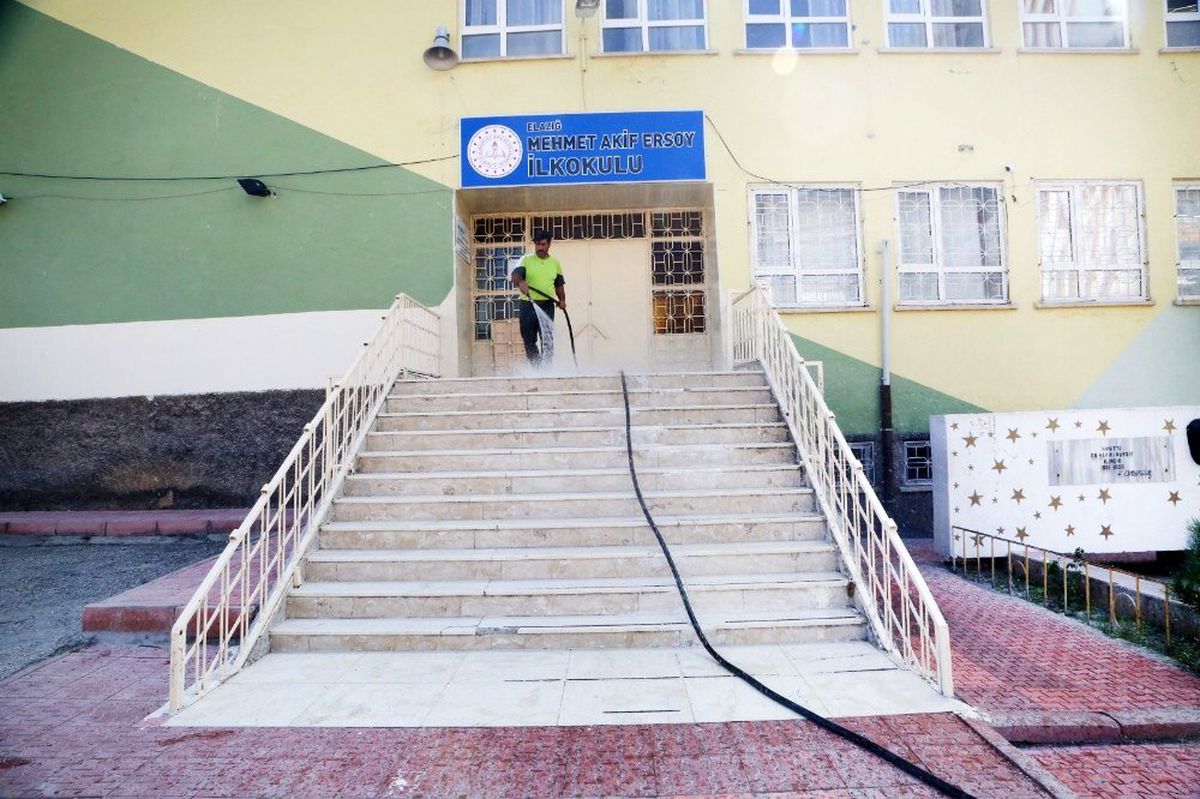 Elazığ\'da okullarda temizlik çalışması