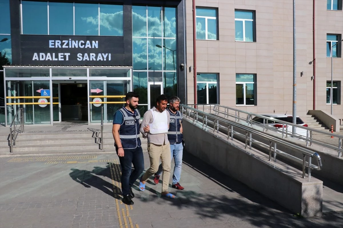 Erzincan\'daki bıçaklı kavga
