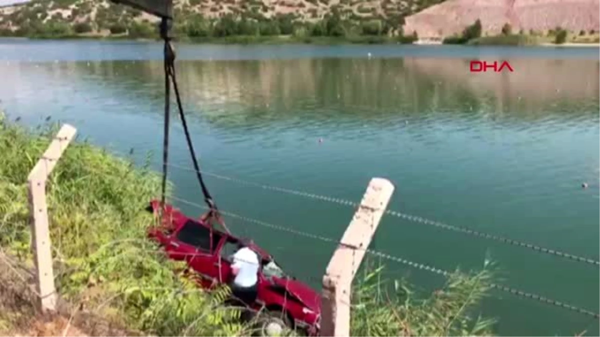 Eskişehir gölete devrilen otomobil sürücüsü öldü, mahsur kalan 1 kişi kurtarıldı