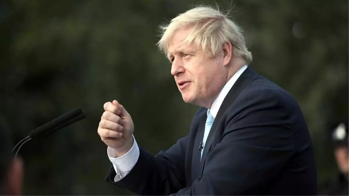 İngiltere Başbakanı Johnson istifalara rağmen Brexit\'i ertelemeye yanaşmıyor