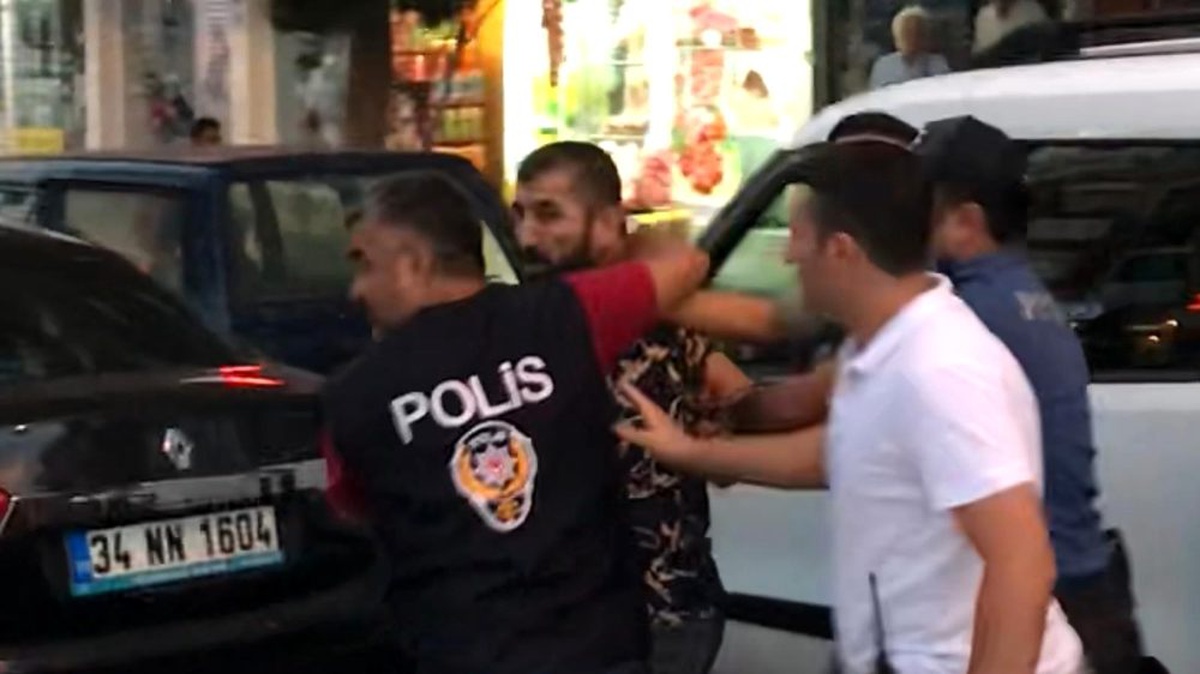 Kılıçdaroğlu\'na yumurta fırlatan kişi adli kontrol şartıyla serbest