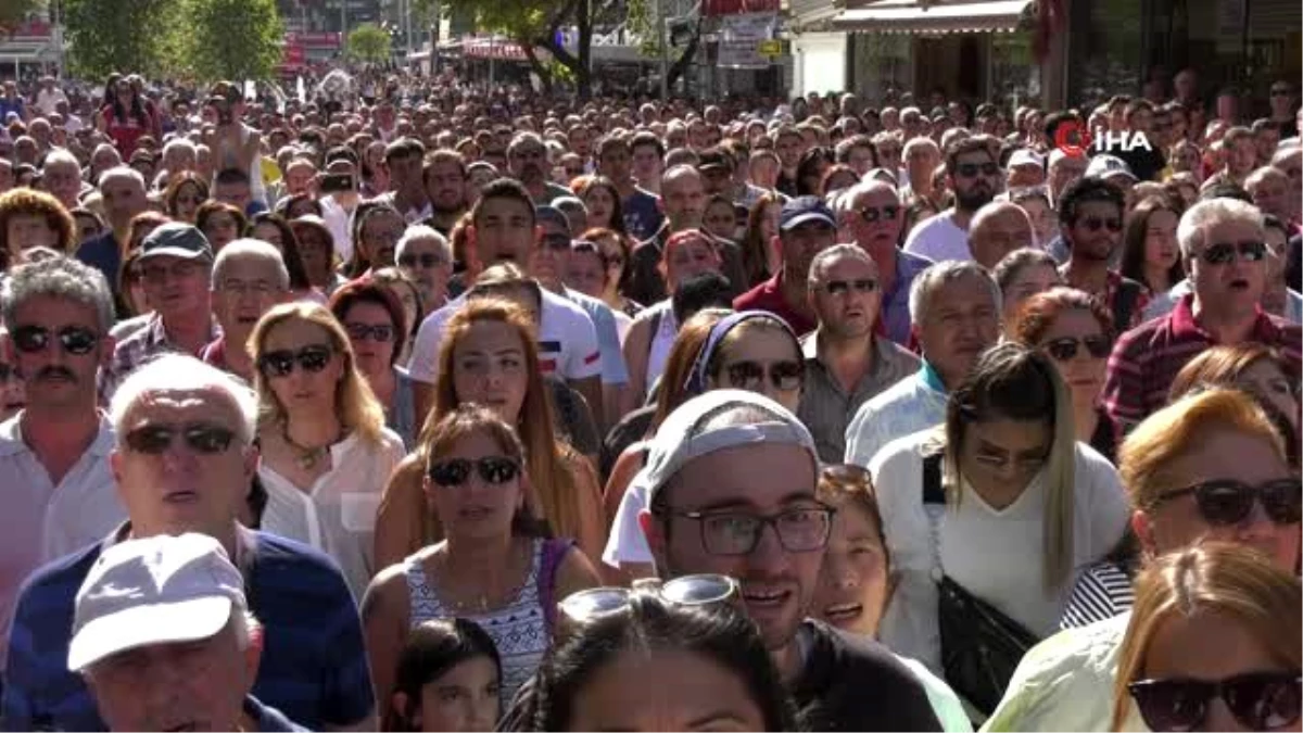 Sakarya Caddesinde yenileme çalışmaları tamamlandı