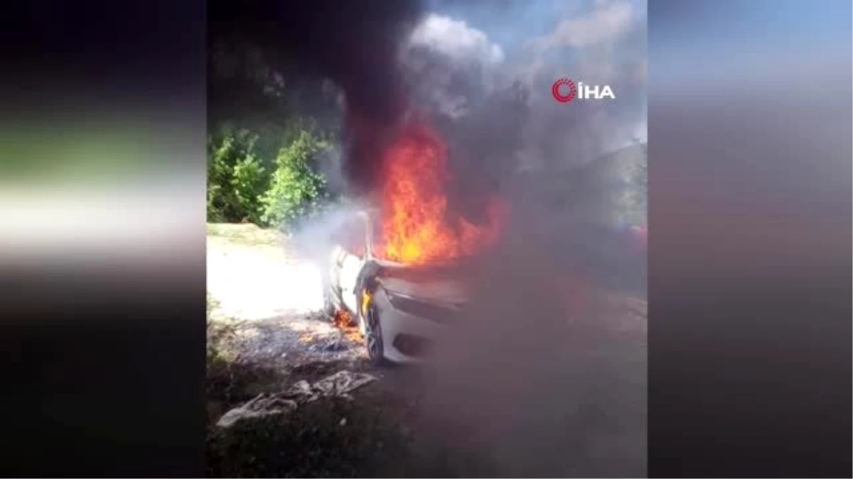Sinop\'ta alev alan araç evi yaktı