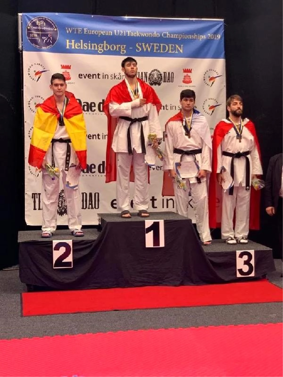Ümitlerden taekwondo şampiyonası\'nın son gününde 2\'si altın, 4 madalya