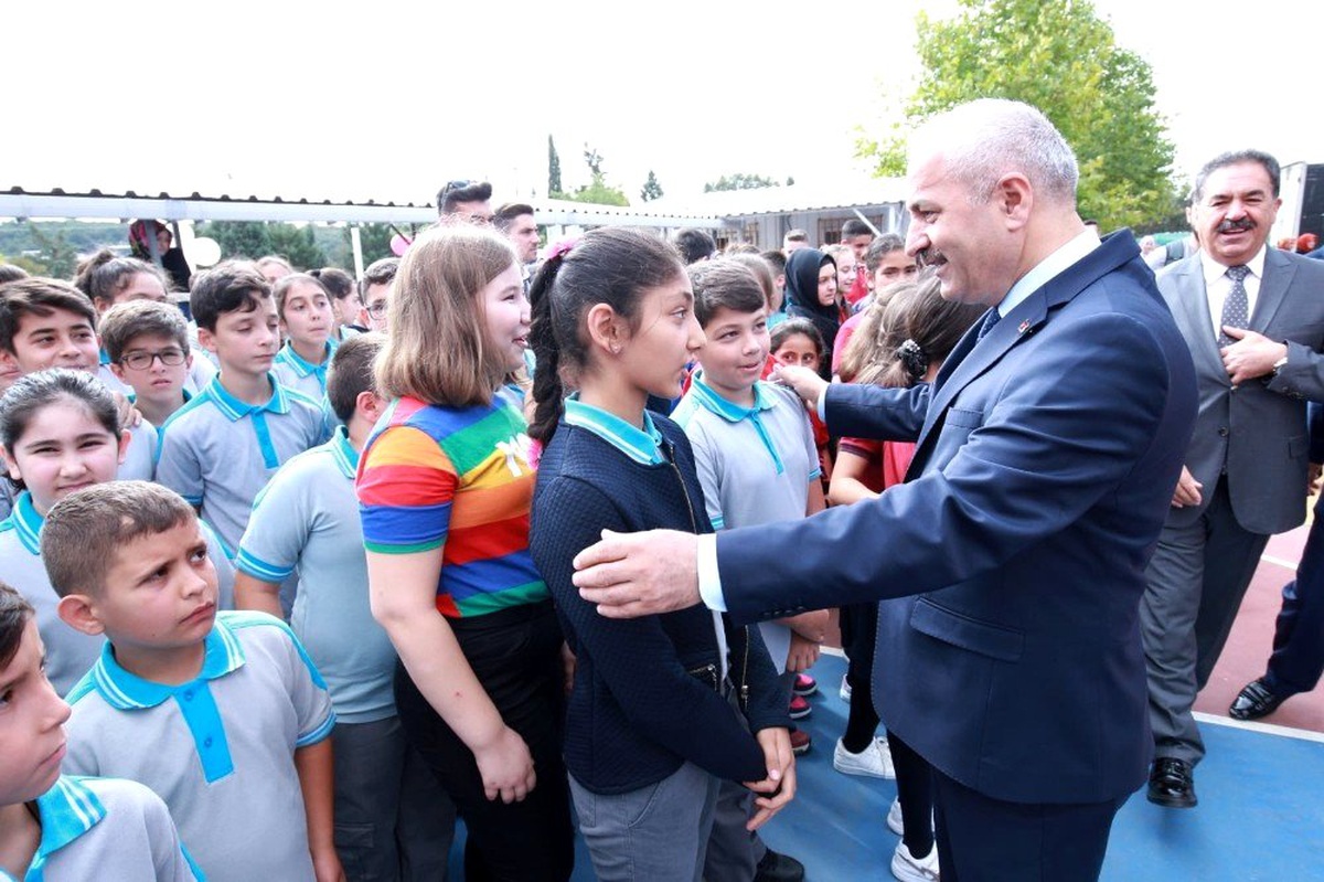 Başkan Büyükgöz, öğrencilerin heyecanlarına ortak oldu