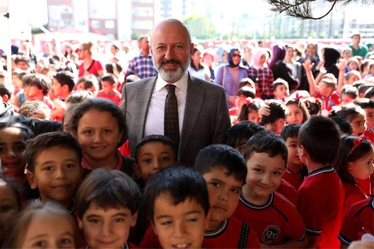 Başkan Çolakbayrakdar, "Eğitim İçin Tüm İmkanlarımızı Seferber Ediyoruz"