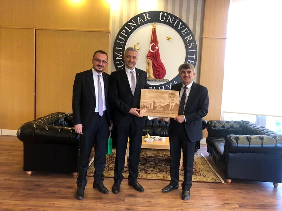 Başkan Kulat\'tan Rektör Uysal\'a hayırlı olsun ziyareti
