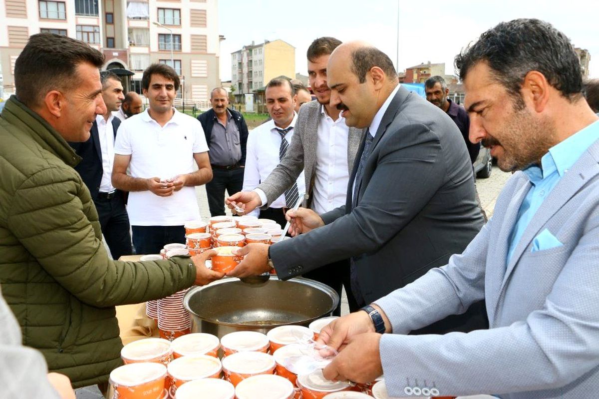 Başkan Orhan: "Aşure günü birliğin ve dirliğin simgesidir"