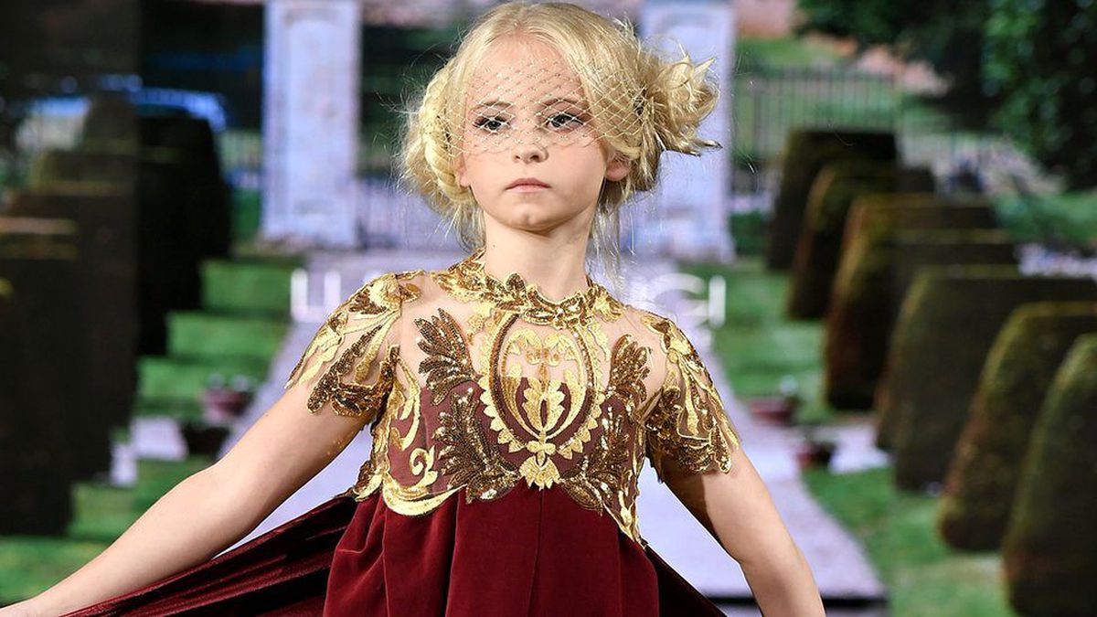 Çifte ampute çocuk manken, New York Moda Haftası\'nda podyuma çıktı