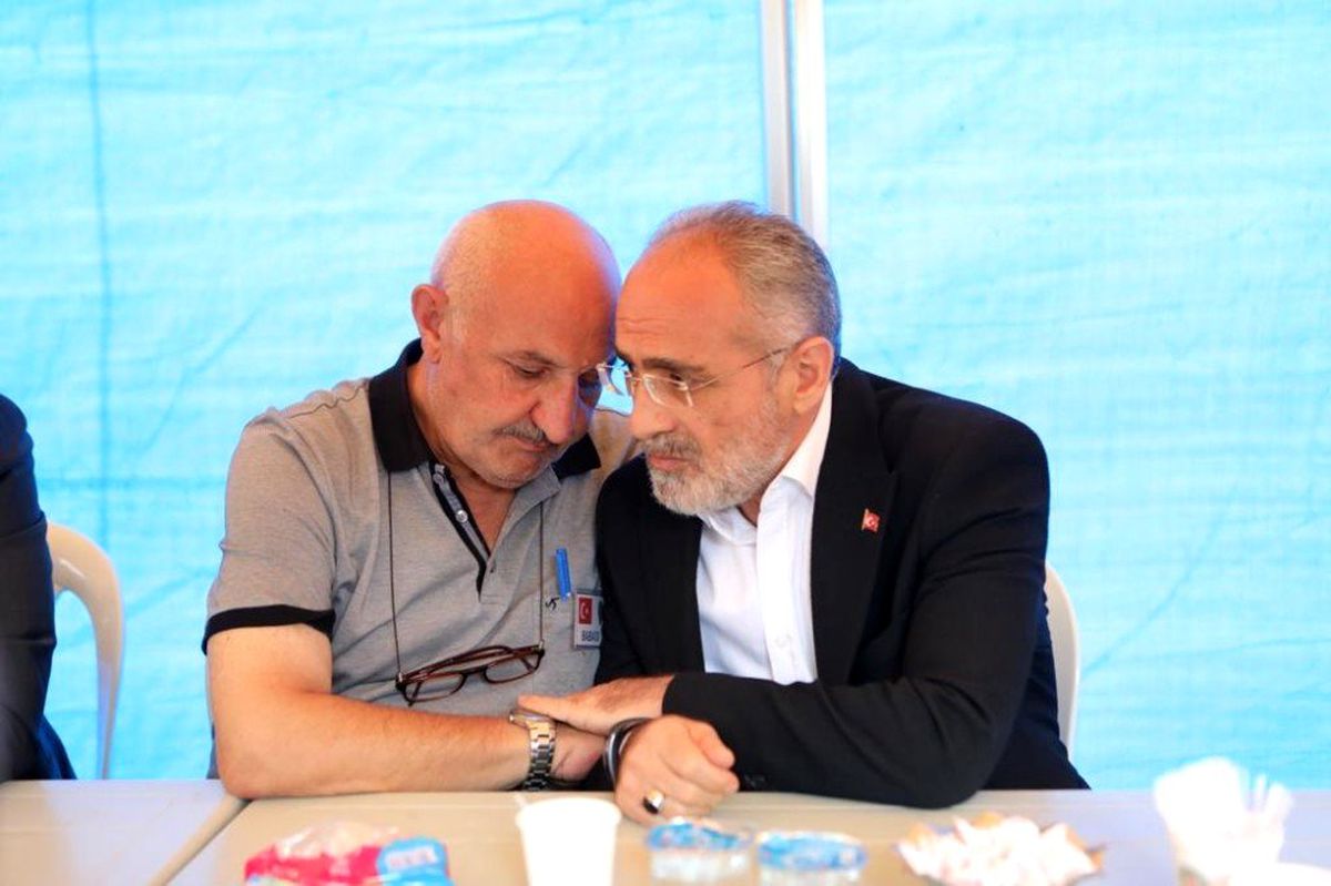 Cumhurbaşkanı Başdanışmanı Topçu\'dan şehidin ailesine ziyaret