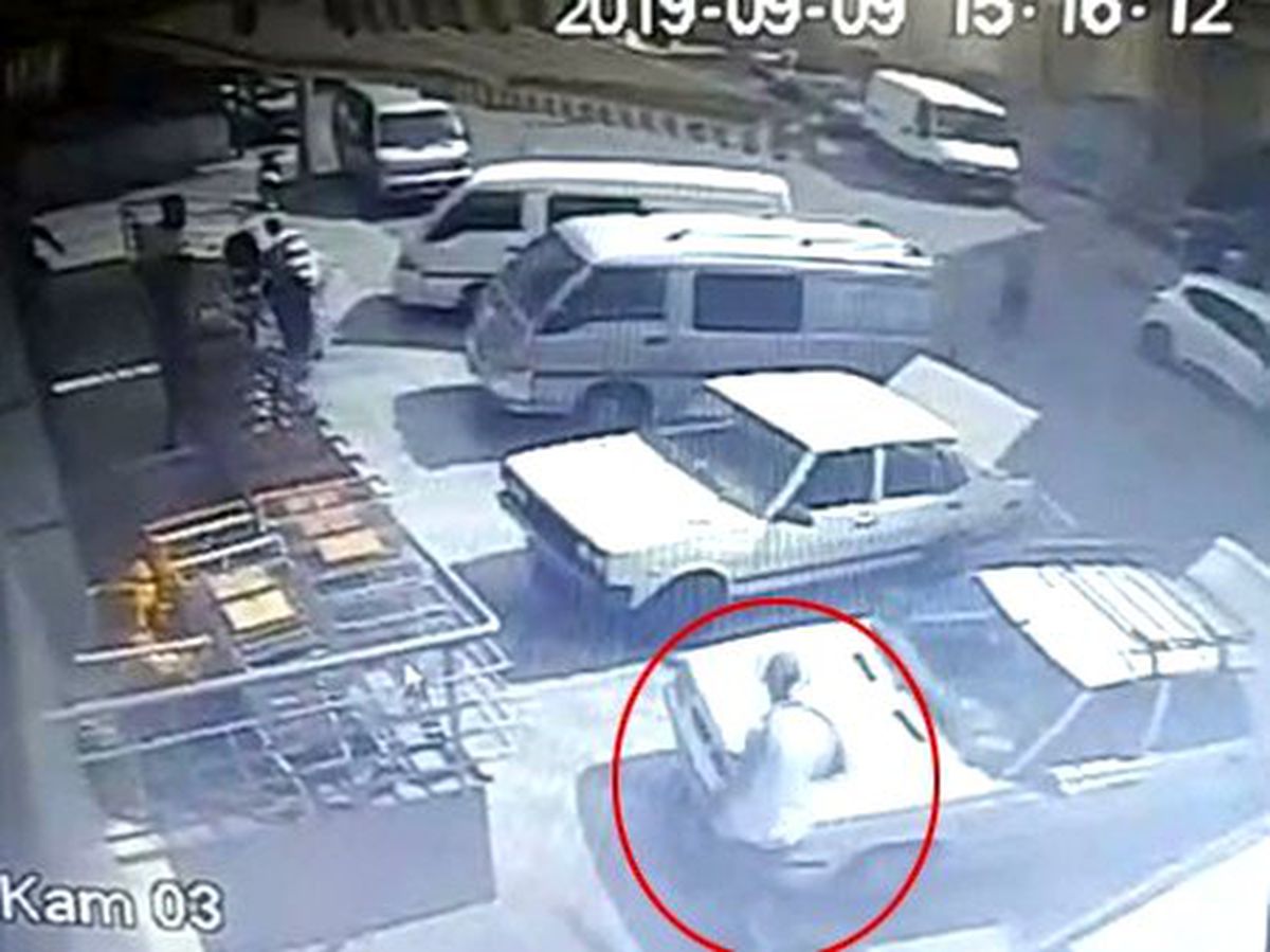 Emekli polis memuruna sopalı saldırı