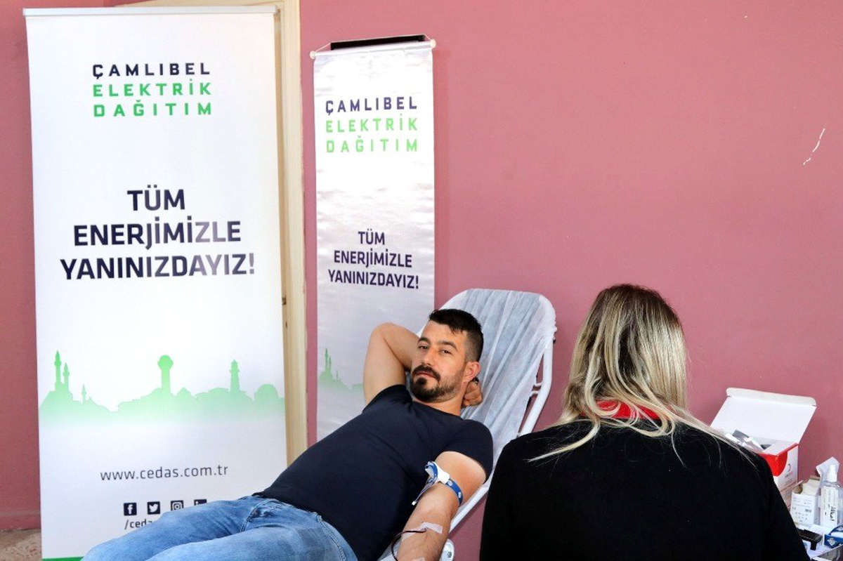 Enerji çalışanlarından kan bağışı