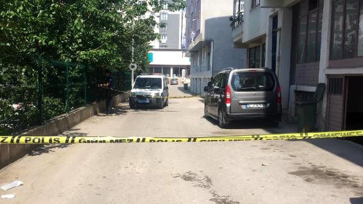 Eşinin parasını harcadı, kendisini bıçaklayıp, \'gasbedildim\' dedi