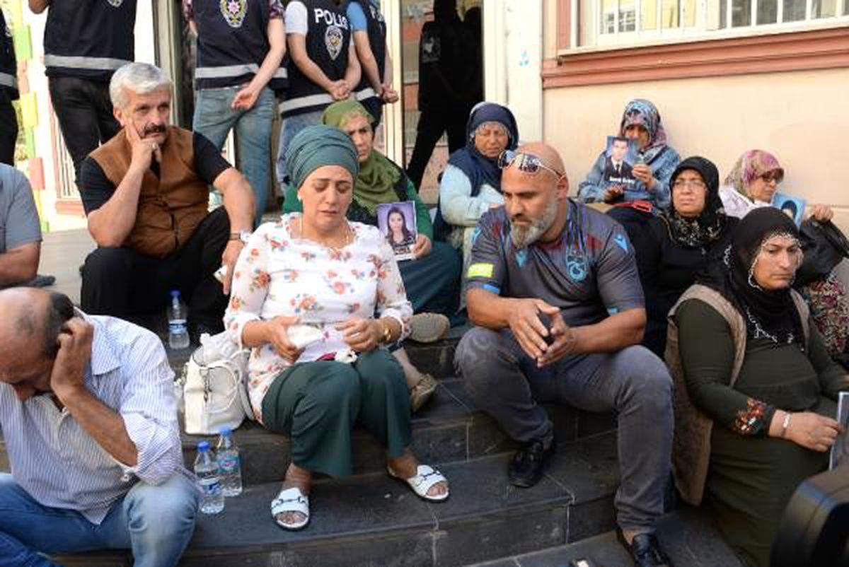 Hdp önündeki eylemde 7\'nci gün; çocuklarını isteyen aile sayısı 17\'ye çıktı (2)