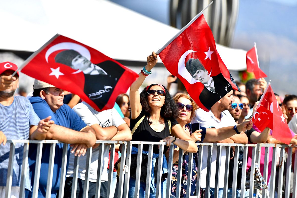 "İzmir \'Kuruluş Seferberliği\'ni başlatan şehirdir"