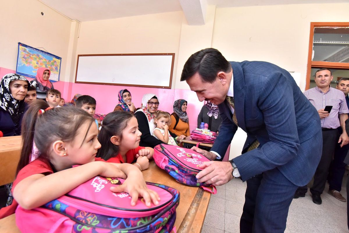 Karatay Belediyesi\'nden mini mini birlere okul hediyesi