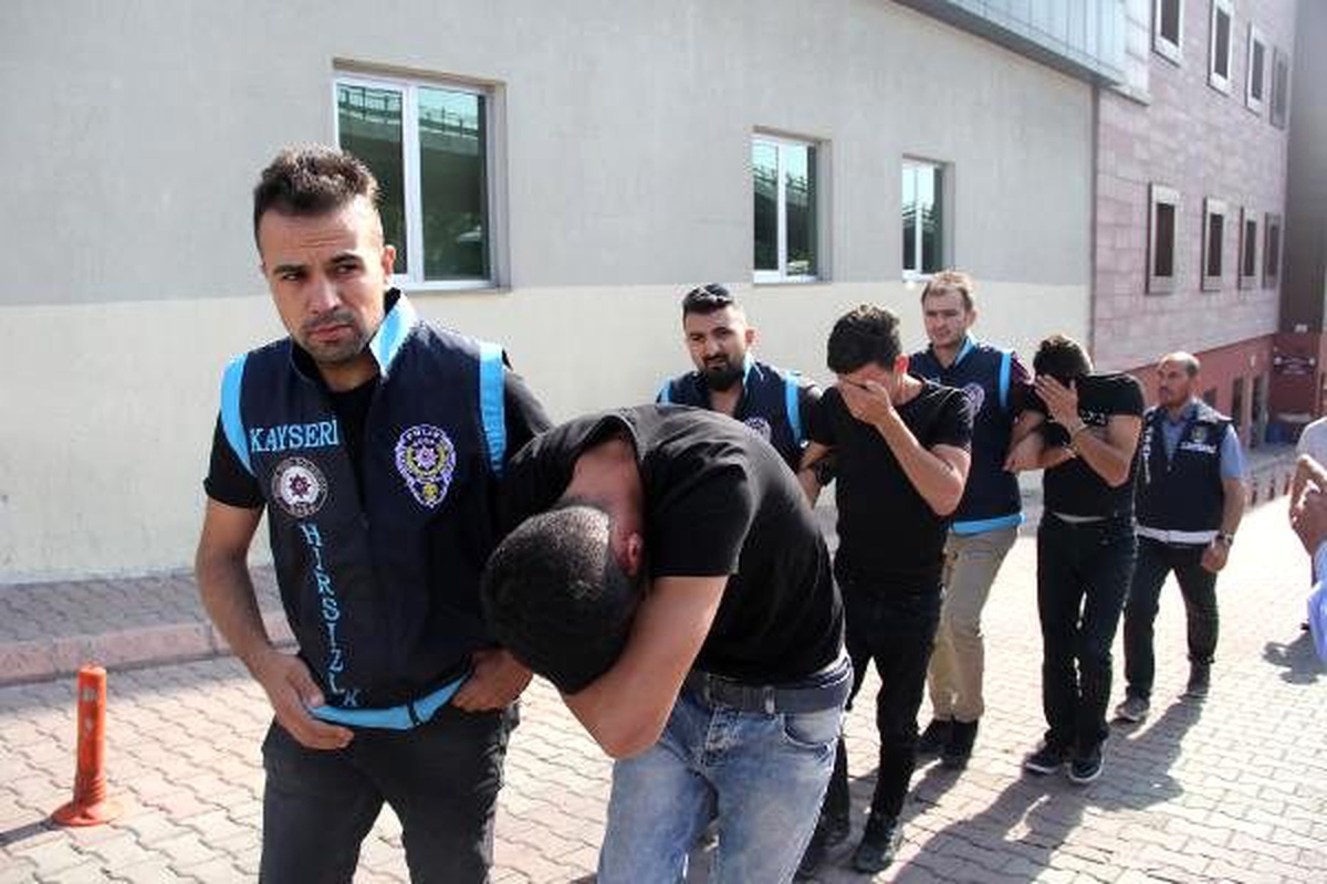 Kayseri\'de akü hırsızlığına 2 tutuklama