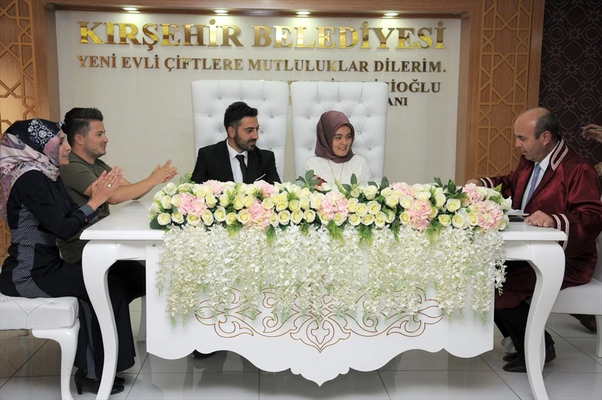 Kırşehir\'de 9 çiftin 09.09.2019 tarihli nikah sevinci