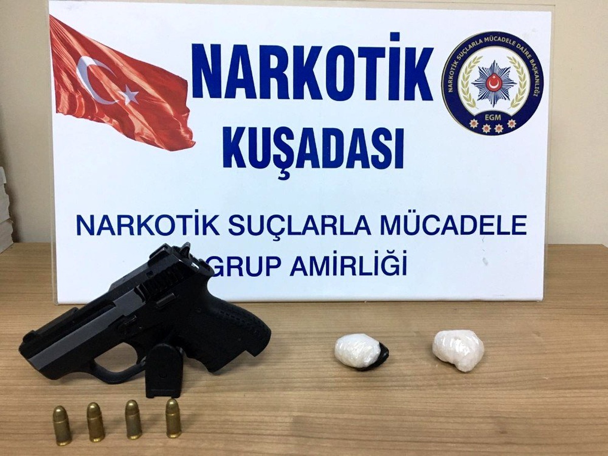 Kuşadası\'nda uyuşturucu operasyonu, 2 kişi gözaltına alındı