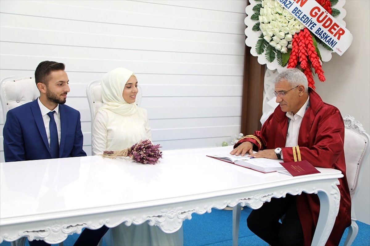 Nikah tarihi olarak 09.09.2019\'u seçtiler