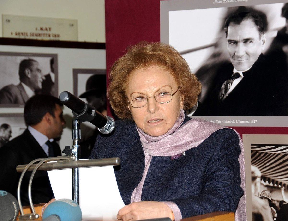 Nüket Ersoy\'dan öğretmenlere mesajlar