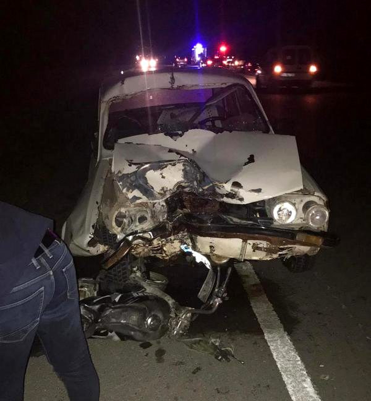 Otomobil ile motosiklet çarpıştı: 1 ölü, 4 yaralı